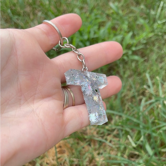 Holographic 420 Initial Keychain T Handmade With Resin - Picture 4 of 7